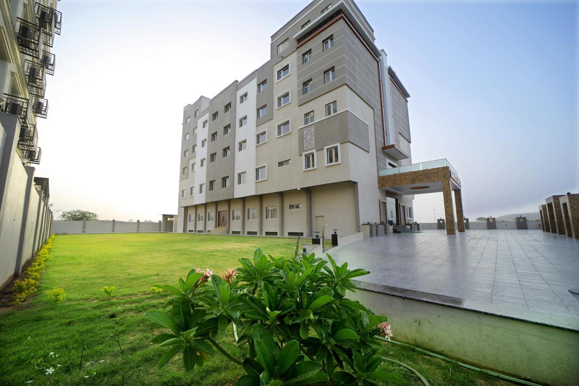 The Sky Imperial - Shahi Hotels & Resort Nathdwara Bagian luar foto