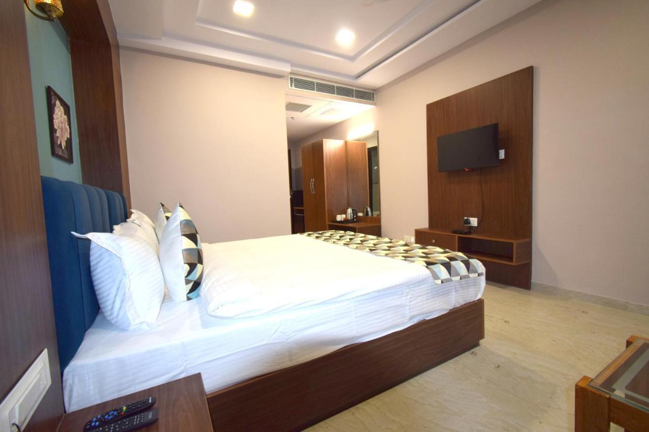 The Sky Imperial - Shahi Hotels & Resort Nathdwara Bagian luar foto