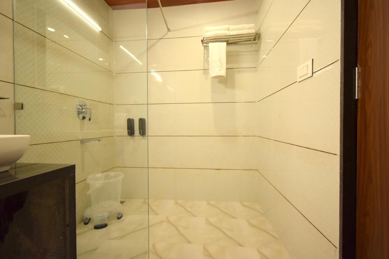 The Sky Imperial - Shahi Hotels & Resort Nathdwara Bagian luar foto