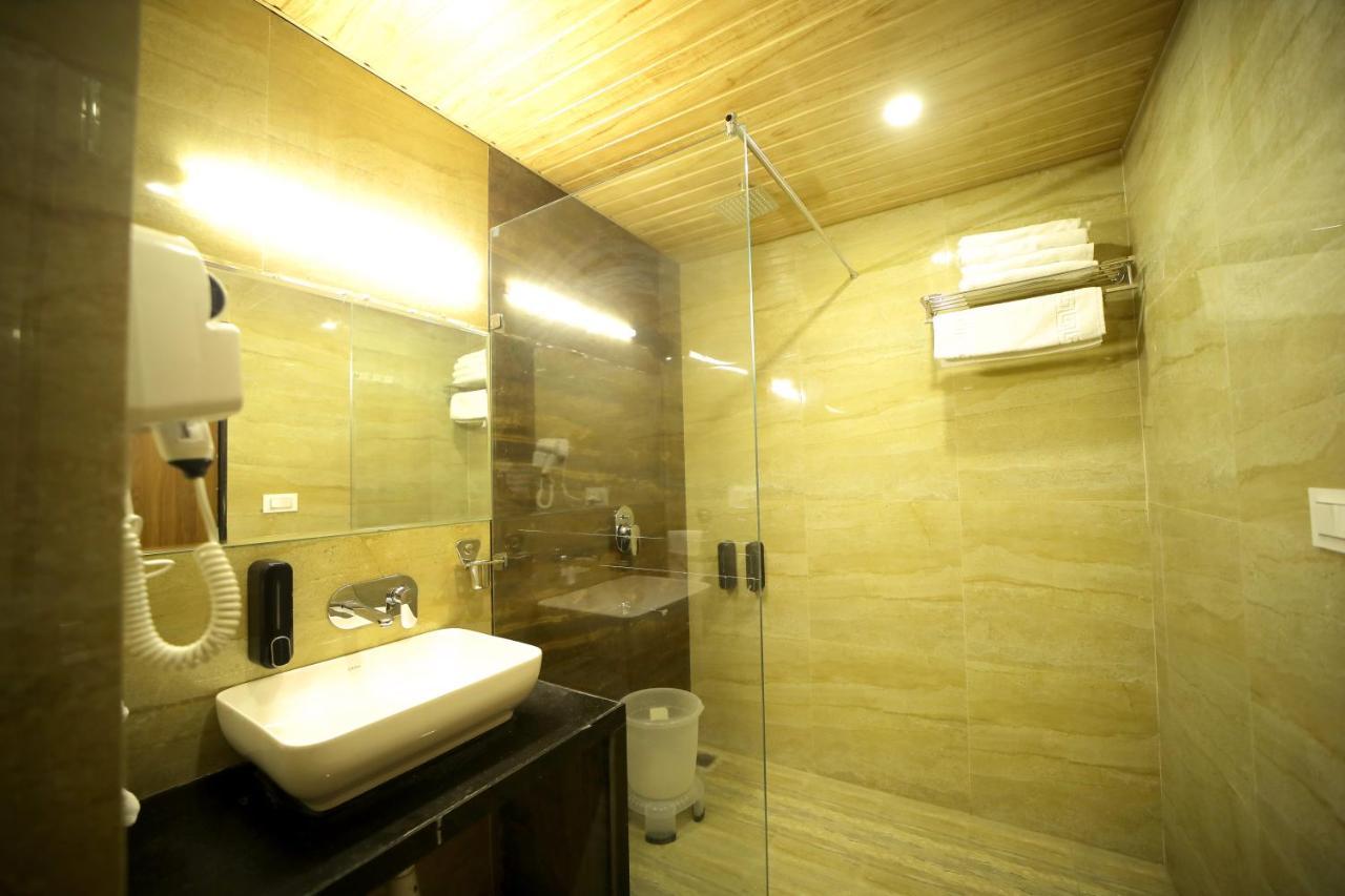 The Sky Imperial - Shahi Hotels & Resort Nathdwara Bagian luar foto