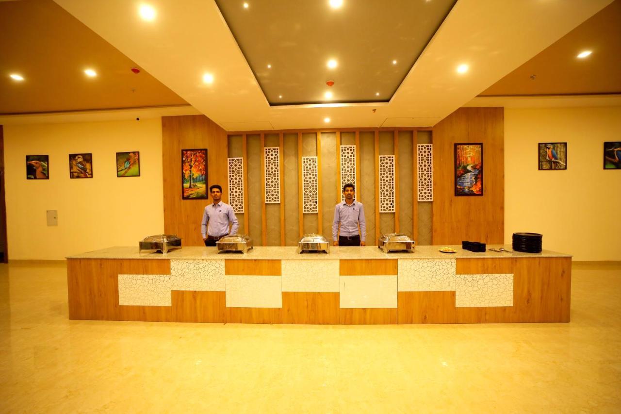 The Sky Imperial - Shahi Hotels & Resort Nathdwara Bagian luar foto